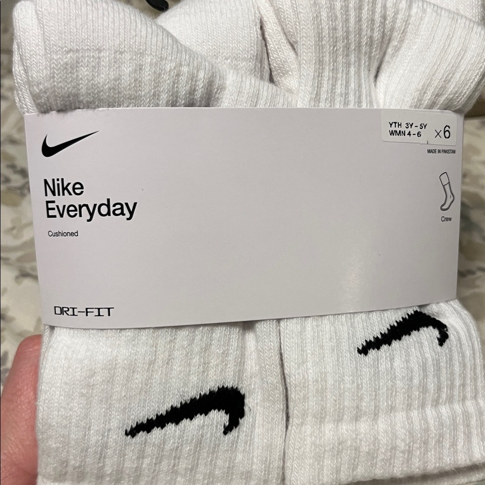 Nike Everyday Kids White Crew Socks - 6 pack